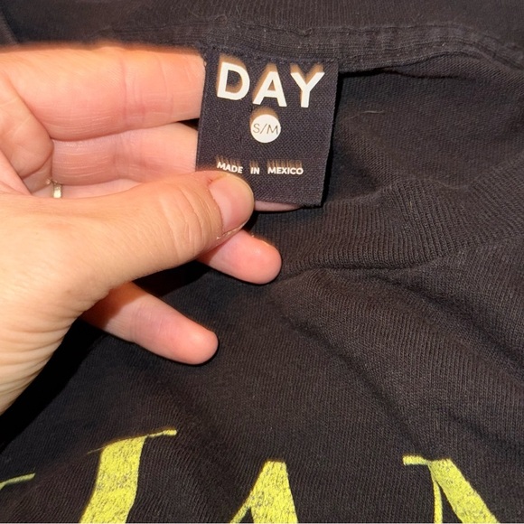 DAY Shania Black Oversized Graphic T-Shirt, Size S/M - Picture 7 of 8